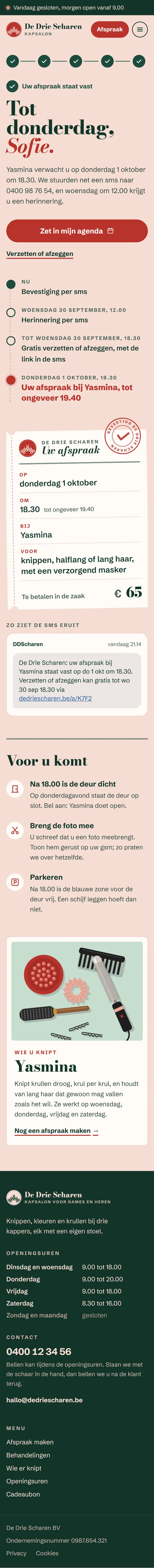 De bevestiging in de website voor een kapsalon, de hele pagina op een gsm