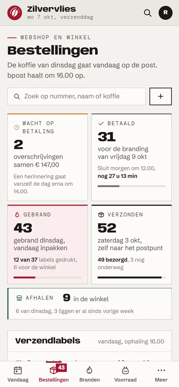 De bestellingen in het programma voor een koffiebranderij, het begin van de pagina op een gsm